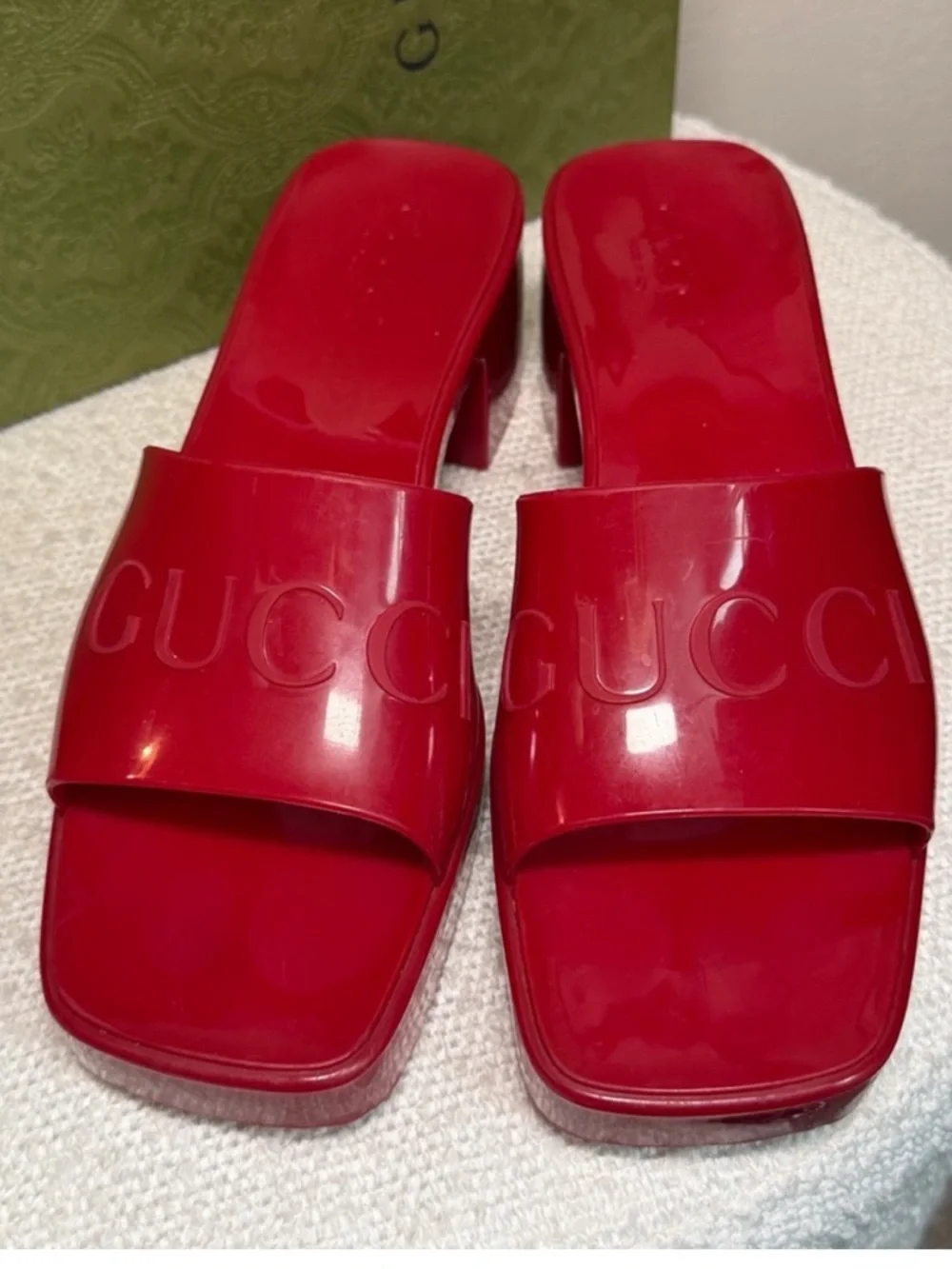 GUCCI Platform Sandal Red Hibiscus Jelly Rubber Slide Size 37 / US 7 - Picture 3 of 6